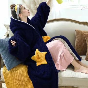 Fluffy Star Flannel Robe – Cute and Cozy for Relaxing Days