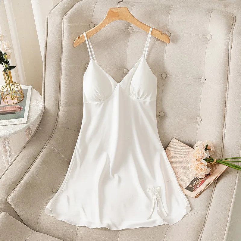 Lightweight Spaghetti Strap Nightgown – Perfect for Relaxing Nights